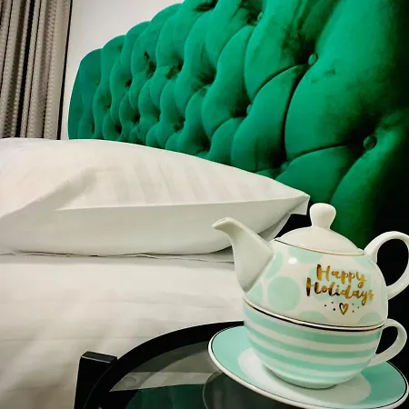 Greenheart Apartment *