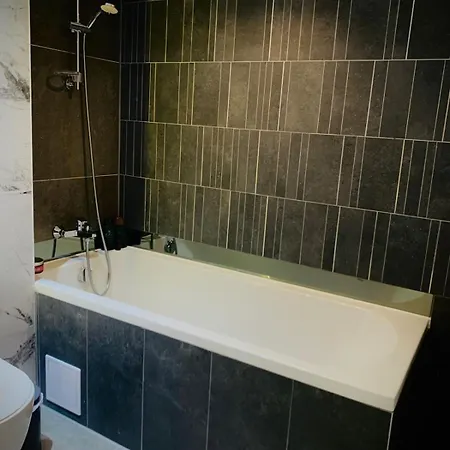 Greenheart Apartment *